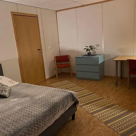 Sentrum Overnatting-kjollefjord Gasthuis *
