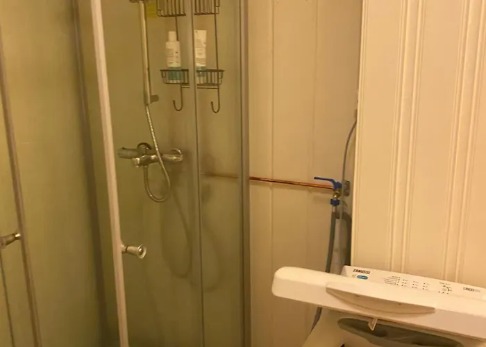 Sentrum Overnatting-kjollefjord Gasthof