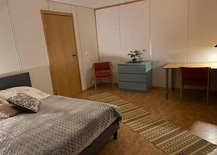 Sentrum Overnatting-kjollefjord Gasthuis *