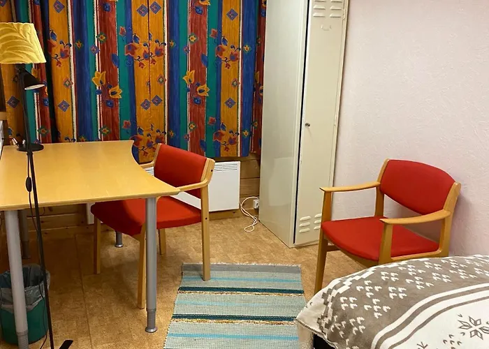Sentrum Overnatting-kjollefjord Gasthuis