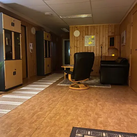Sentrum Overnatting-kjollefjord Maison d'hôtes Kjøllefjord